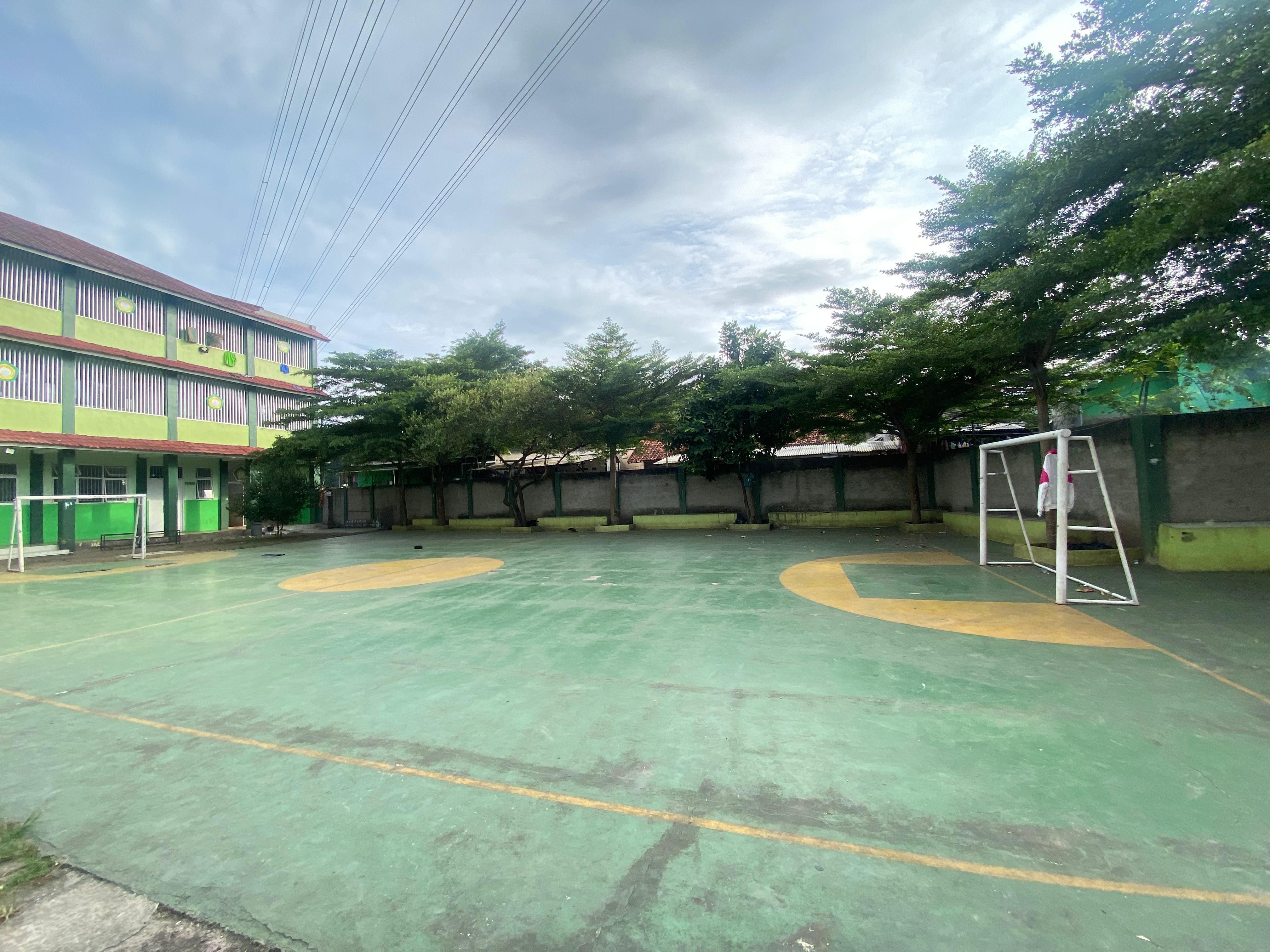 Fasilitas lapangan olahraga Pondok Pesantren Nurul Ikhlas